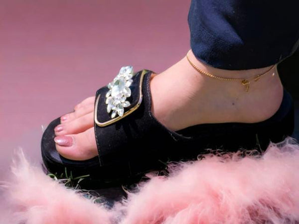 FANCY BUCKLE SLIPPER
